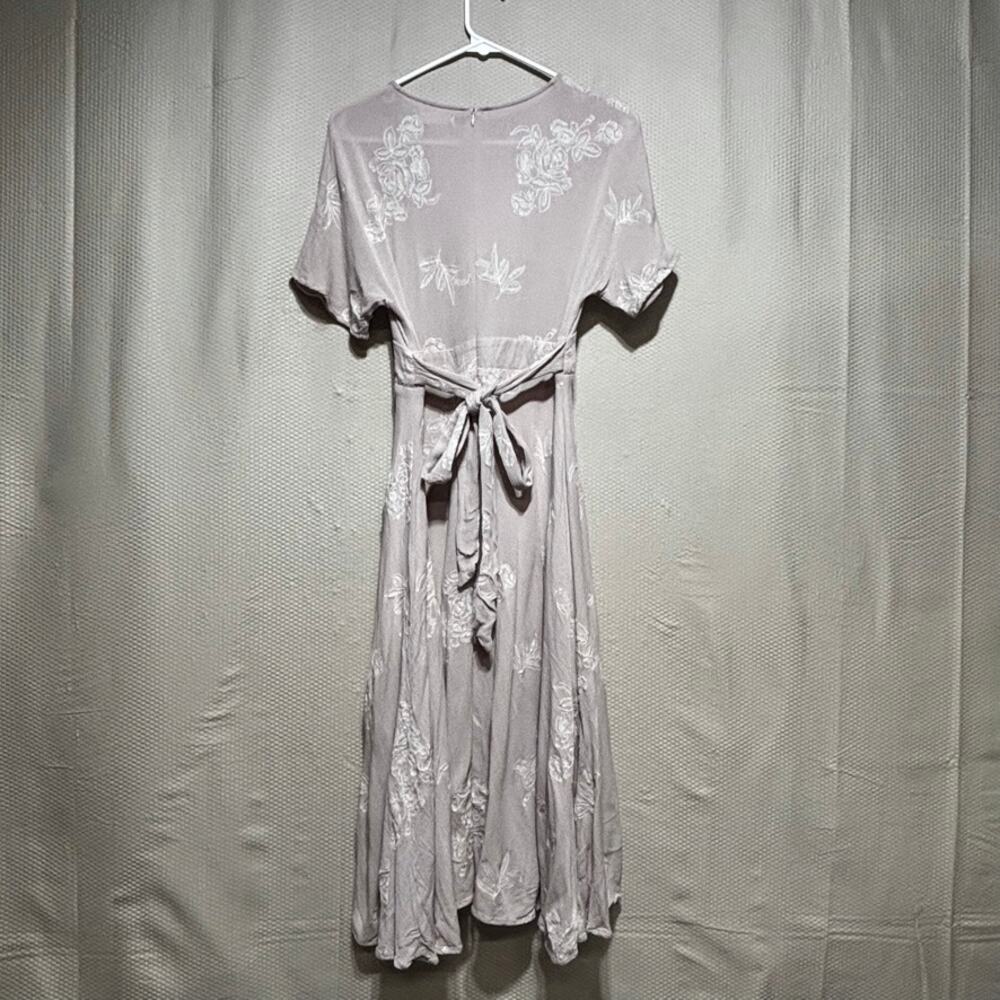 Mod Ref Taupe Embroidered Floral Dress Size S Button Front Boho Wedding Guest - Picture 11 of 11